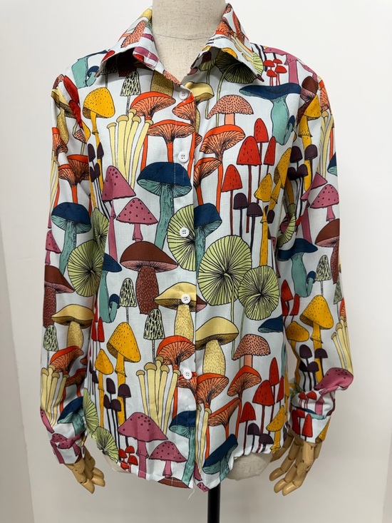 Source Unknown Tops - Retro Styled Mushroom Print Button Front Long Sleeve Bohemian Shirt Size Medium
